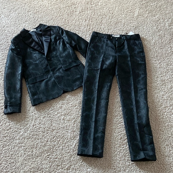 Zara boys jacquered suit set. 11-12 yrs